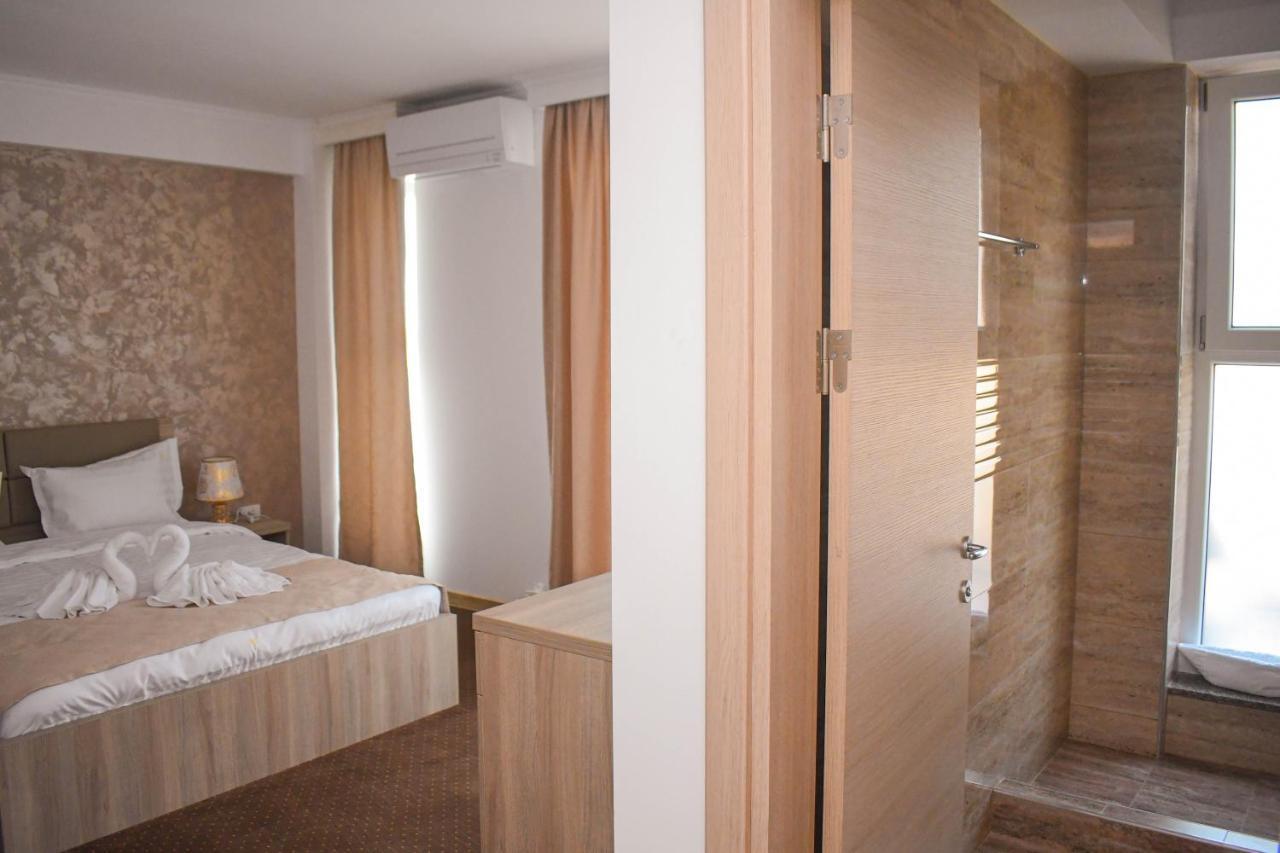 Casa Topaz Mamaia Nord Năvodari Exteriör bild