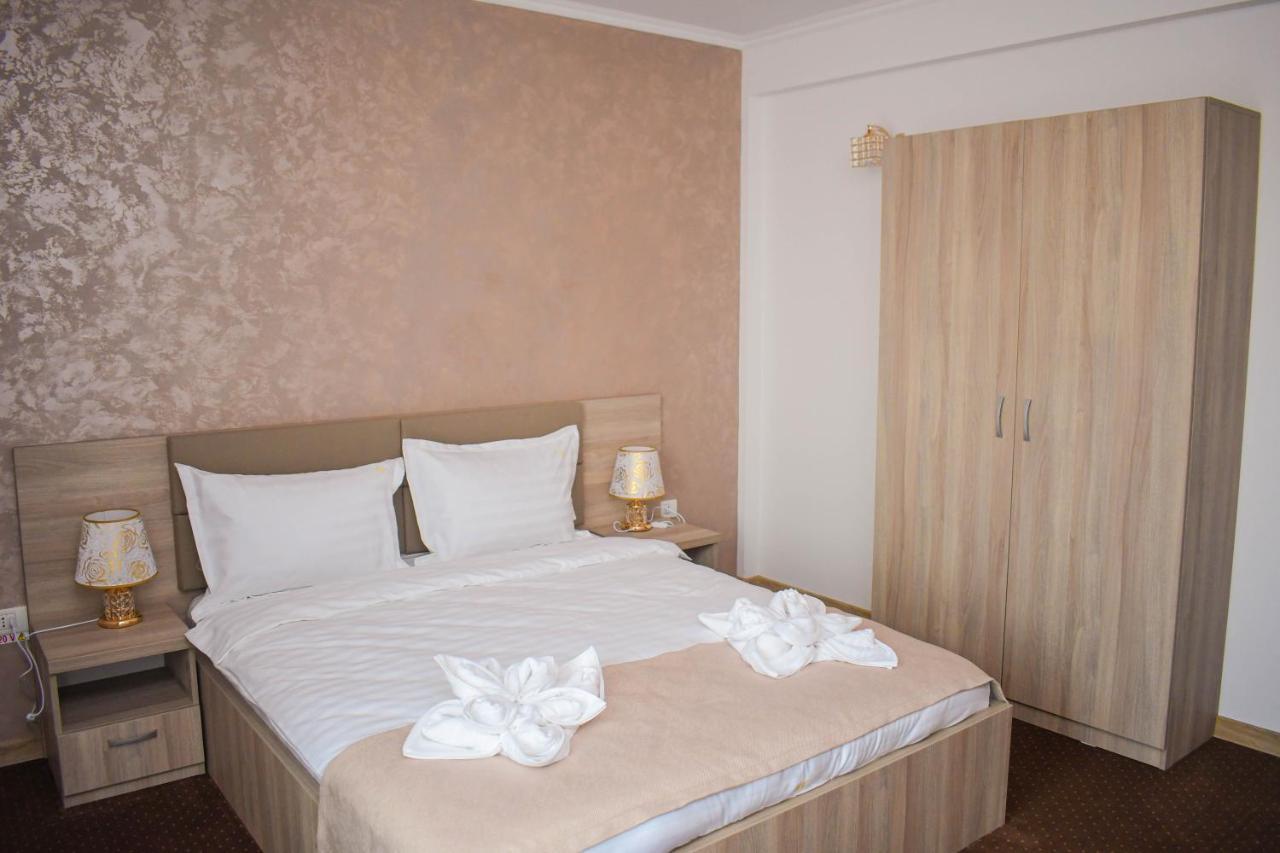 Casa Topaz Mamaia Nord Năvodari Exteriör bild